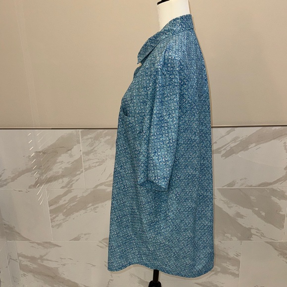 Tommy Bahama Teal Patterned Casual Shirt - Picture 4 of 8